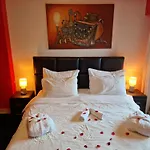 Deluxe Apartment In The Center Of City