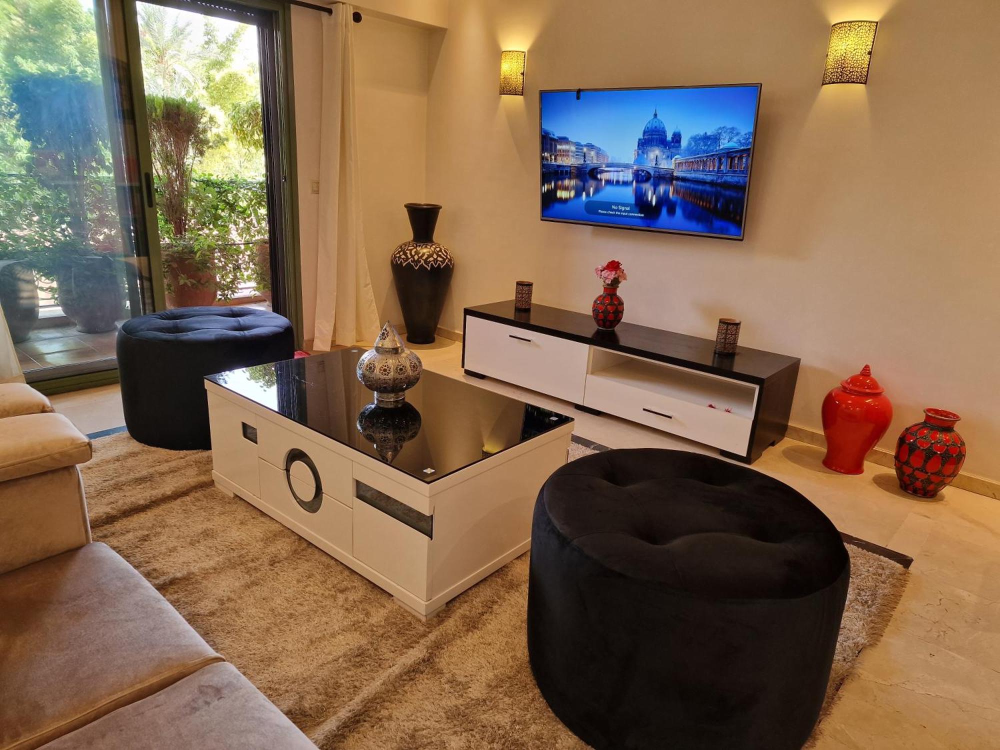 Apartment Deluxe In The Center Of With Free Wifi