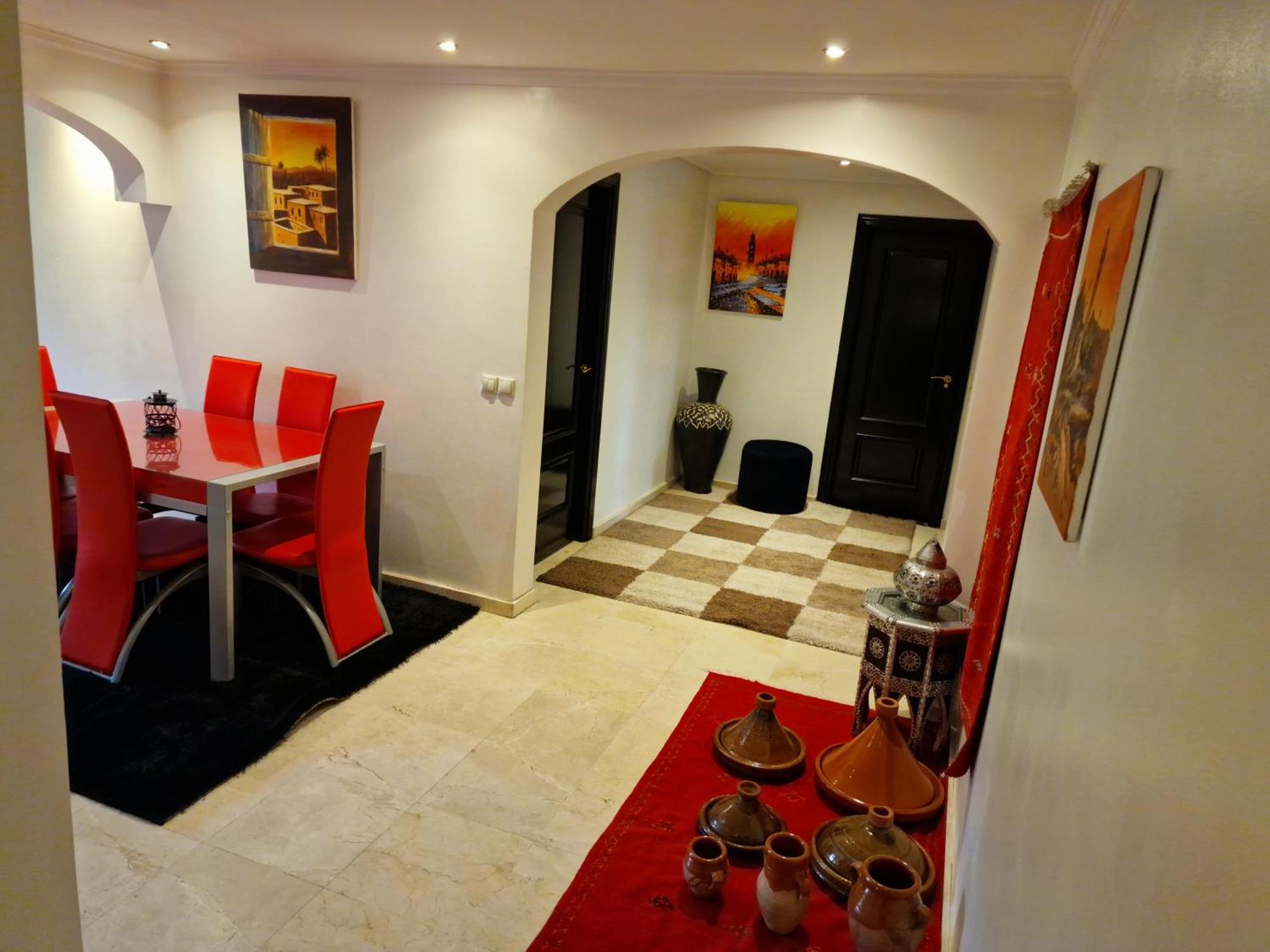 Deluxe In The Center Of With Free Wifi Apartment